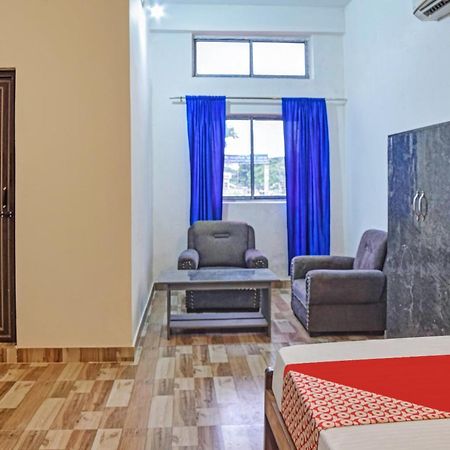 Spot On Jp Guest House Kaharpara Exterior foto