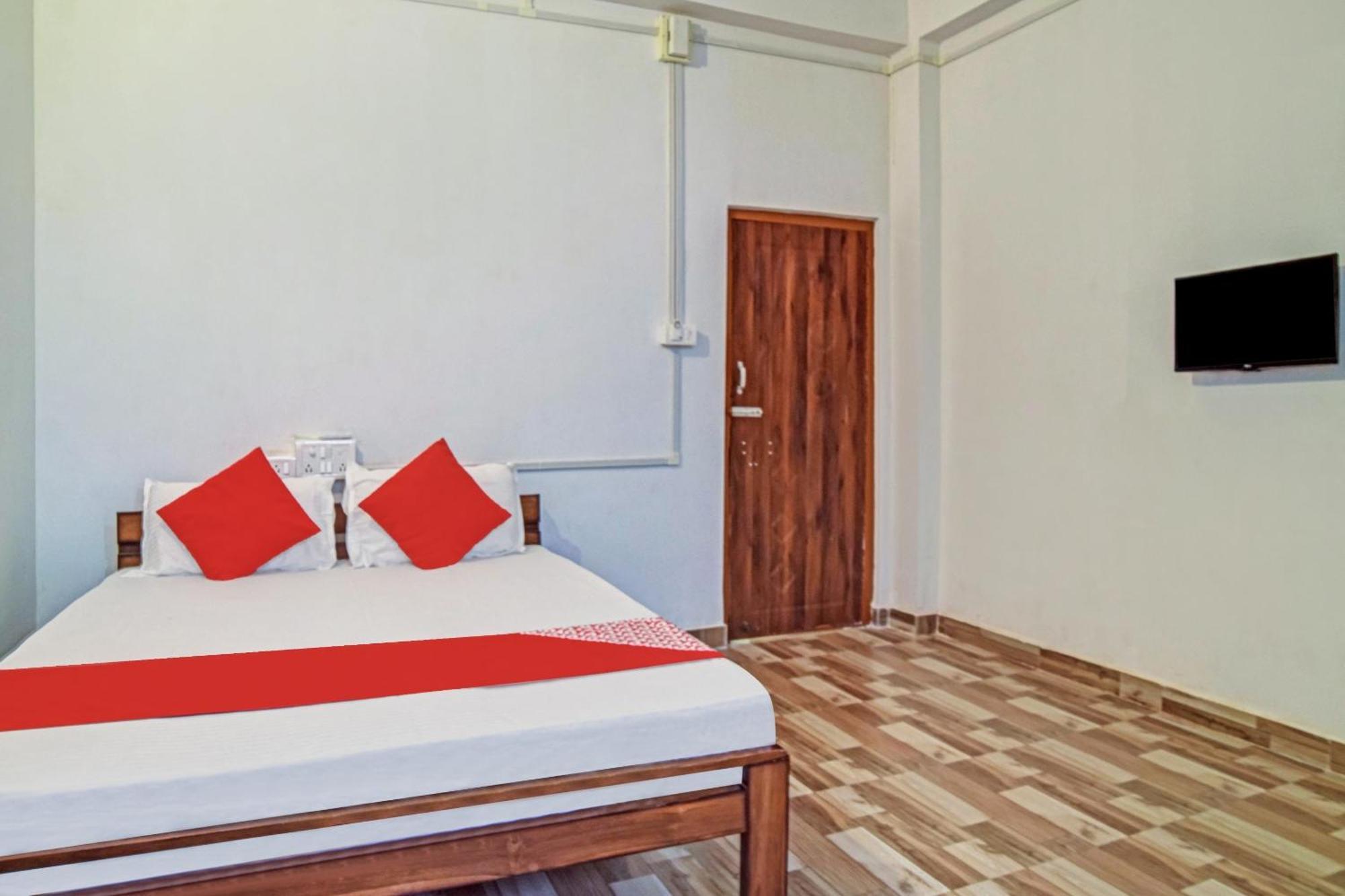 Spot On Jp Guest House Kaharpara Exterior foto